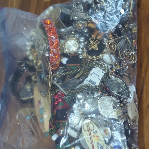 Assorted Bulk Jewelry Collection with Watches crafting imperfect 3.8lbs - Picture 12 of 12